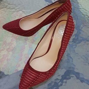 VINCE CAMUTO Ruby Burgundy Heels 